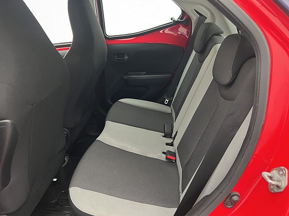 Toyota Aygo 21 of 26