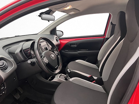 Toyota Aygo 11 of 26