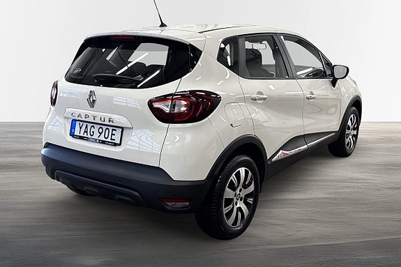 Renault Captur 3 of 19