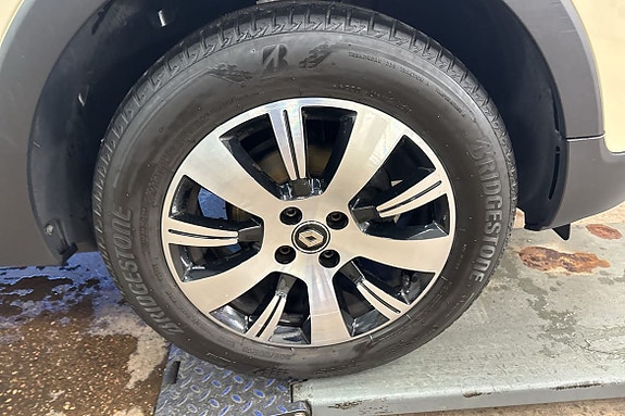 Renault Captur 10 of 19