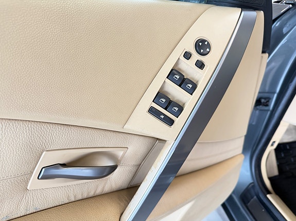 BMW 525 11 of 24