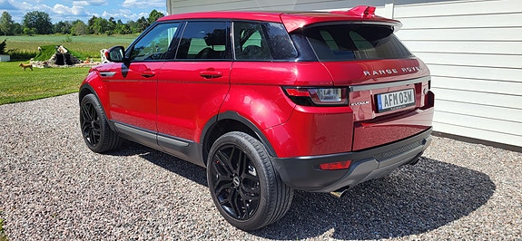 Land Rover Range Rover Evoque 8 of 11