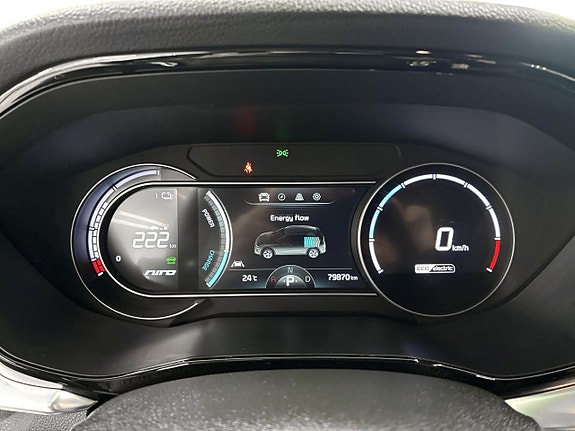 Kia e-Niro 10 of 29
