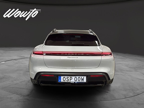 Porsche Taycan Cross Turismo 6 of 17