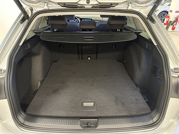 Volkswagen Golf Alltrack 8 of 19