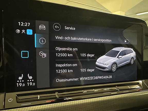 Volkswagen Golf Alltrack 17 of 19