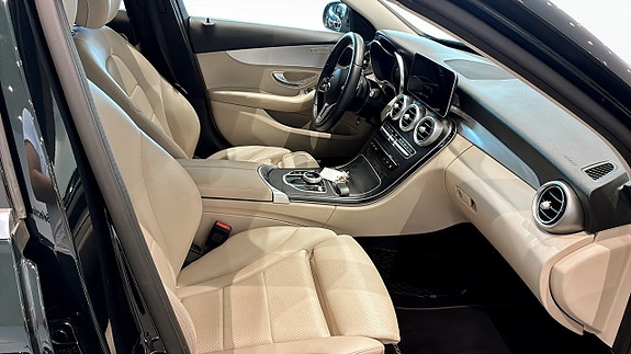 Mercedes-Benz CLC200 3 of 9