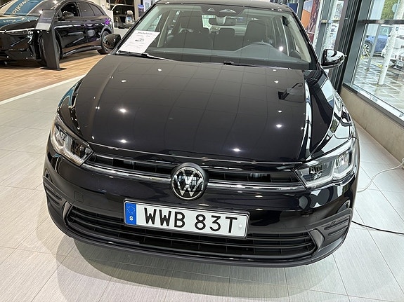Volkswagen Polo 2 of 9