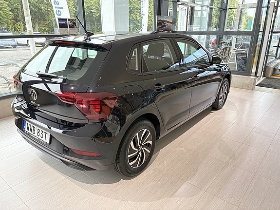 Volkswagen Polo 5 of 9