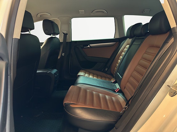 Volkswagen Passat 22 of 25