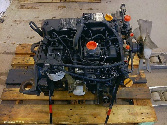 CASE CX 50B Motor Yanmar 4-Cyl 2 of 6