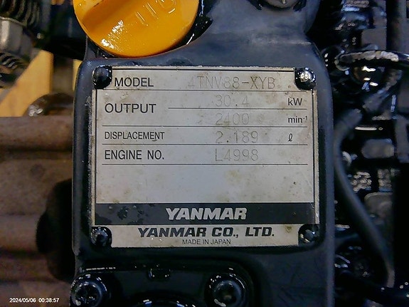 CASE CX 50B Motor Yanmar 4-Cyl 5 of 6