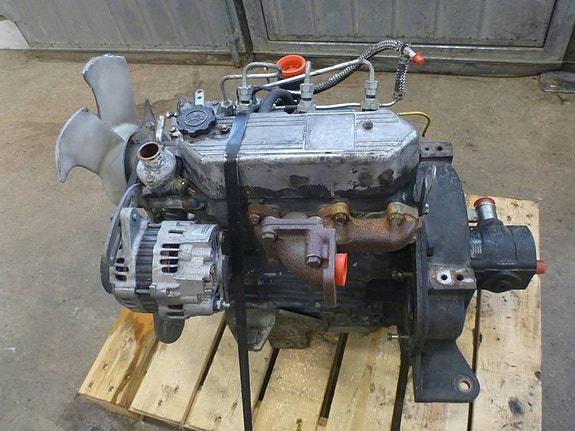 Volvo EC15B Motor L3E 2 of 2
