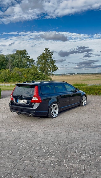 Volvo V70 4 of 14