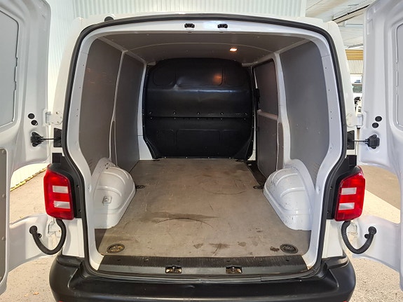 Volkswagen Transporter 7 of 15