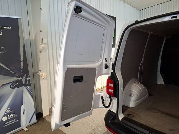 Volkswagen Transporter 8 of 15