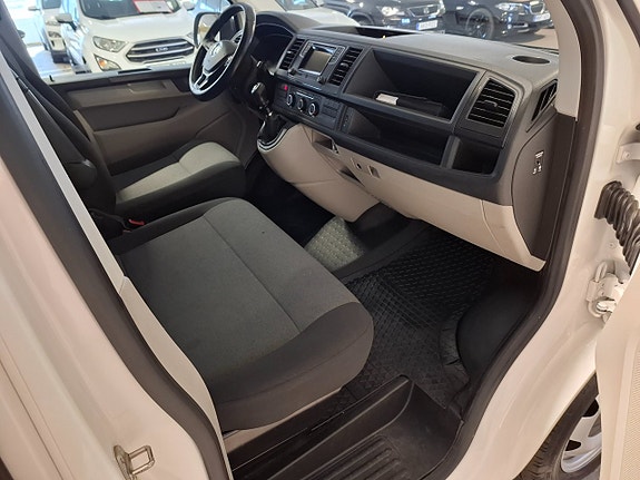 Volkswagen Transporter 15 of 15