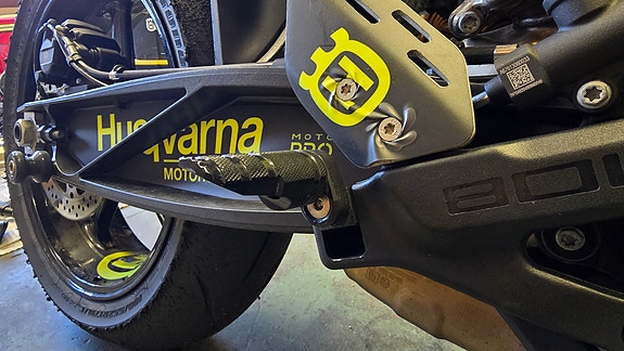 Husqvarna HUSQVARNA 801 SVARTPILEN 5 of 9