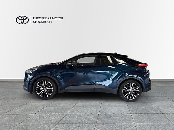 Toyota C-HR 15 of 22