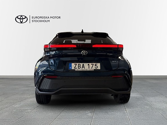 Toyota C-HR 5 of 22