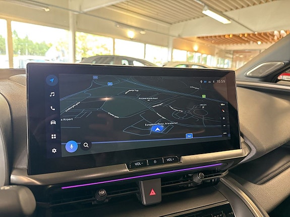 Toyota C-HR 14 of 22