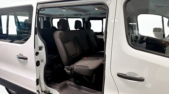 Renault Trafic 5 of 9