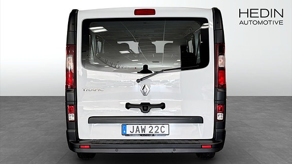 Renault Trafic 7 of 9