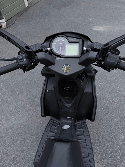 Aprilia SR 50 R 5 of 5