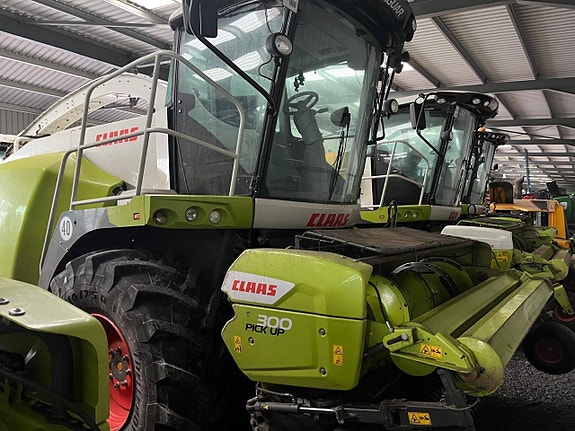 Claas Jaguar 850 2 of 5