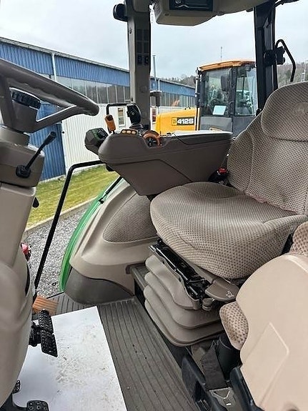John Deere 5125R C8 TRAKTOR FR.LYFT 5 of 5