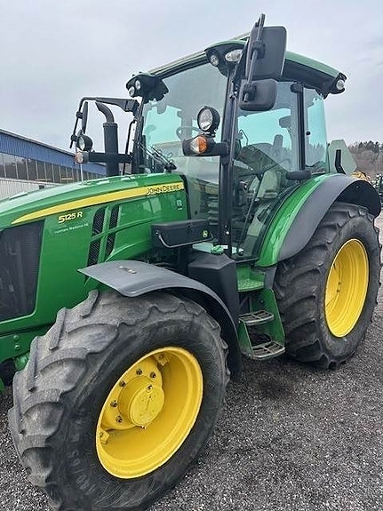 John Deere 5125R C8 TRAKTOR FR.LYFT