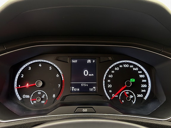 Volkswagen T-Roc 13 of 28