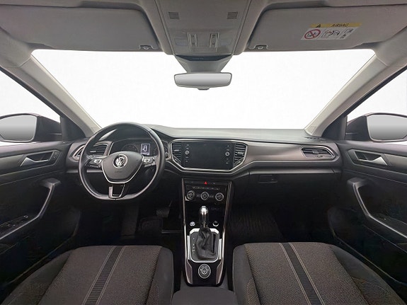 Volkswagen T-Roc 15 of 28