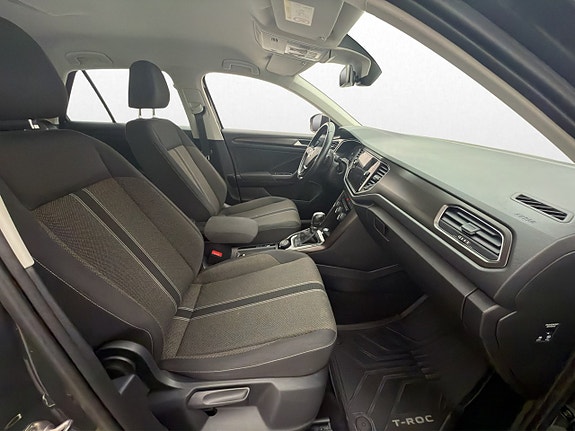Volkswagen T-Roc 20 of 28