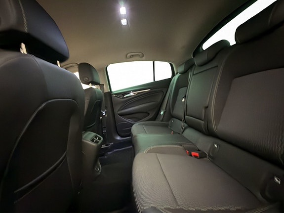 Opel Insignia 24 of 29