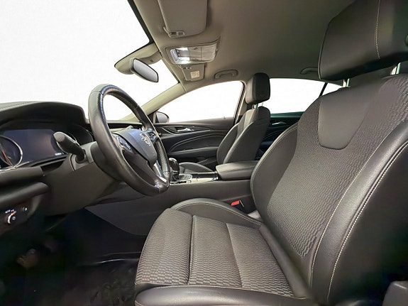 Opel Insignia 11 of 29