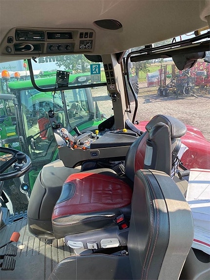 Case IH OPTUM 300 CVX TRAKTOR 3 of 6