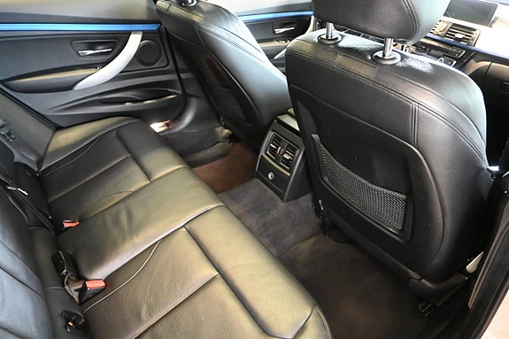 BMW 320d 13 of 26