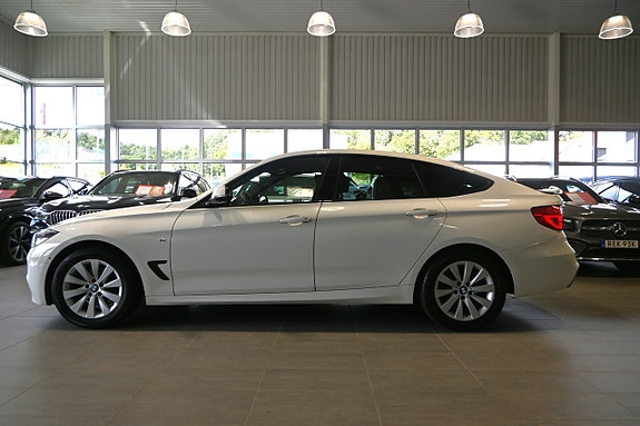 BMW 320d 2 of 26
