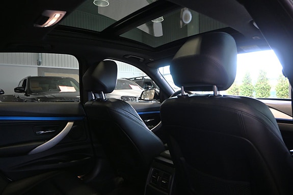 BMW 320d 12 of 26