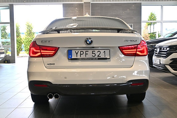 BMW 320d 4 of 26