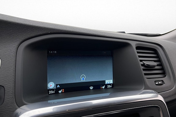 Volvo V60 Cross Country 16 of 24