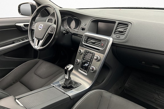 Volvo V60 Cross Country 24 of 24