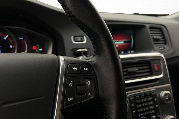 Volvo V60 Cross Country 14 of 24