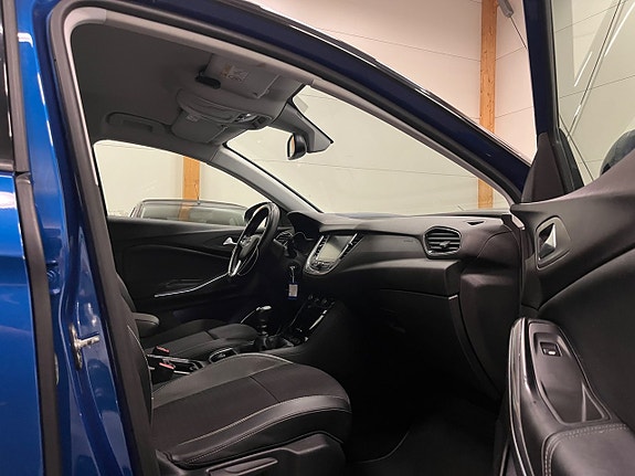 Opel Grandland X 10 of 21