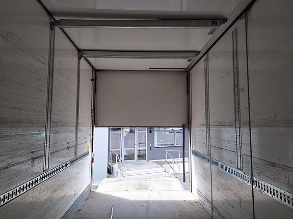 Volvo Vehicle Rigid 6x2-2 box full side opening 13 of 20
