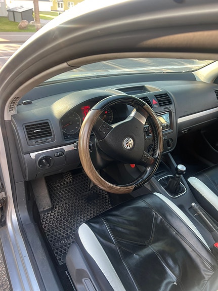 Volkswagen Golf V 7 of 8