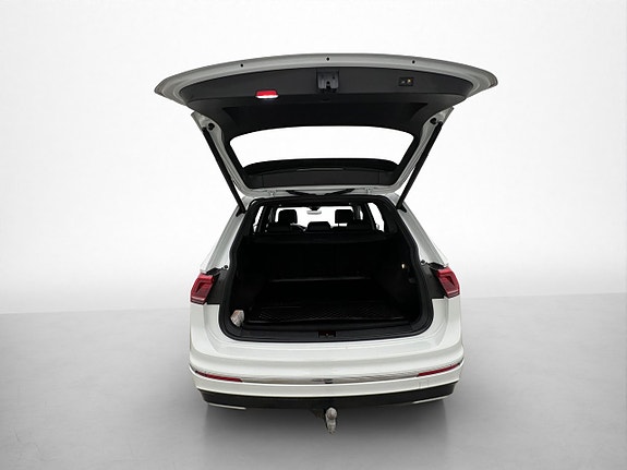 Volkswagen Tiguan Allspace 11 of 30