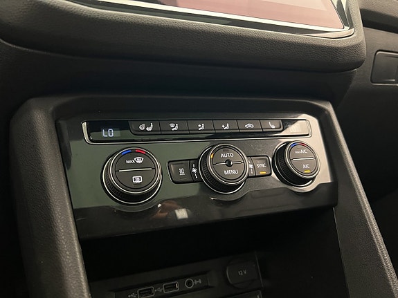 Volkswagen Tiguan Allspace 28 of 30