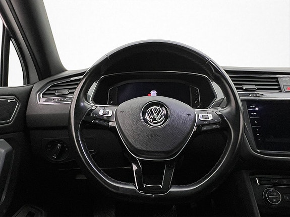 Volkswagen Tiguan Allspace 17 of 30